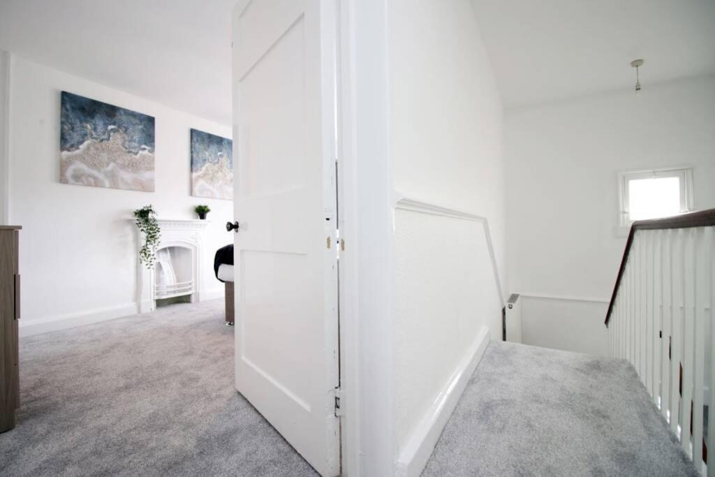 Spacious Georgian 3Bedroom Apartment- 10 Minute Walk To The River Avon, Roman Baths And Bath Abbey Μπαθ Εξωτερικό φωτογραφία