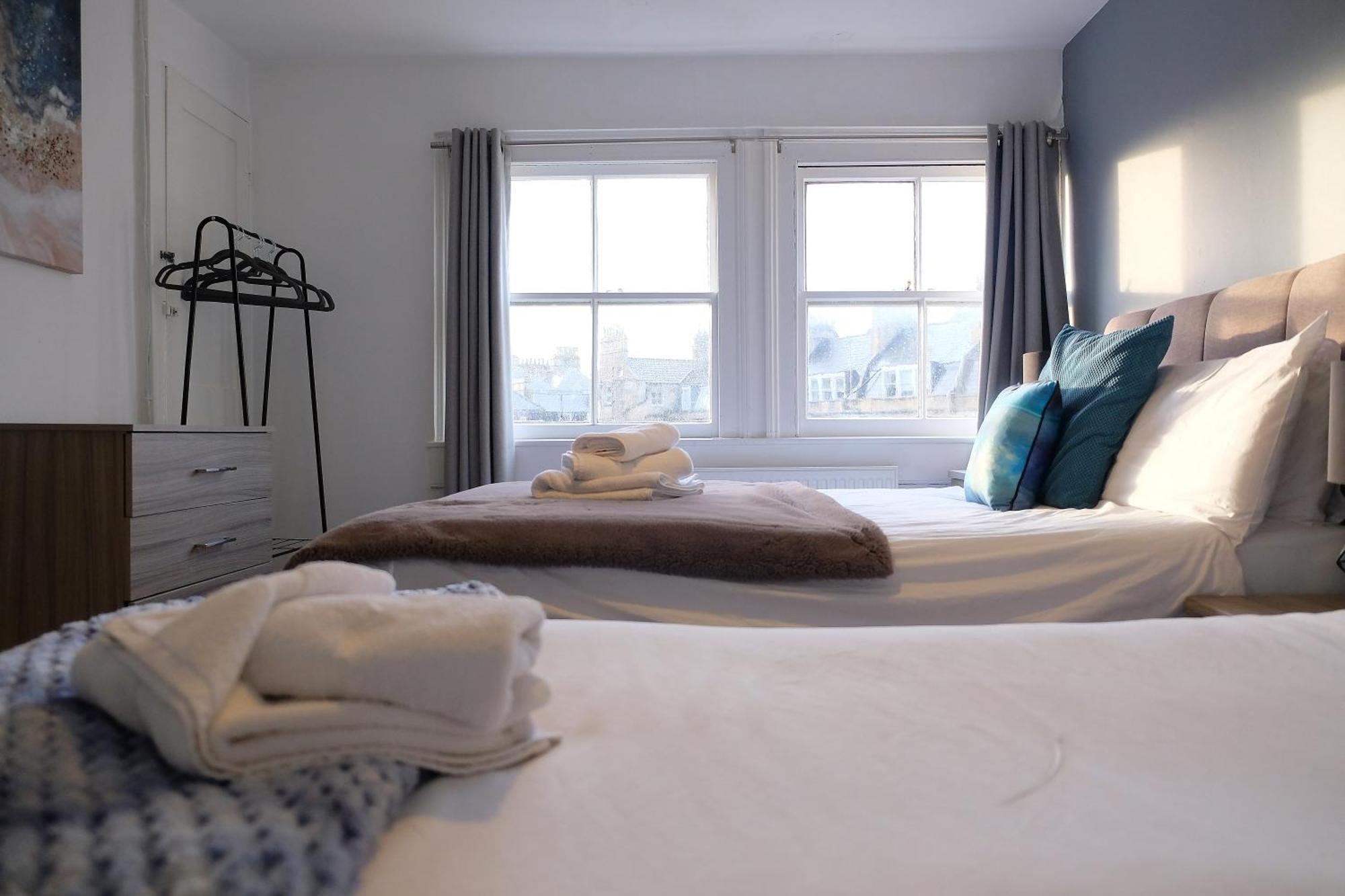 Spacious Georgian 3Bedroom Apartment- 10 Minute Walk To The River Avon, Roman Baths And Bath Abbey Μπαθ Εξωτερικό φωτογραφία