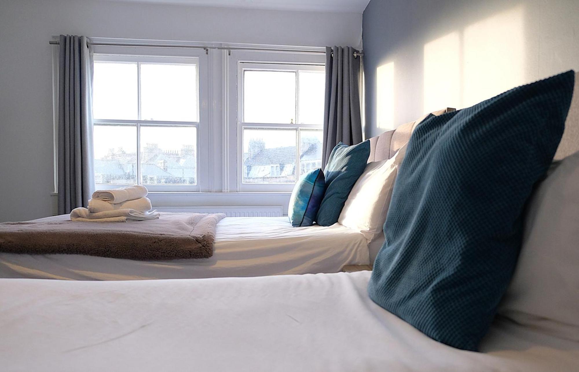 Spacious Georgian 3Bedroom Apartment- 10 Minute Walk To The River Avon, Roman Baths And Bath Abbey Μπαθ Εξωτερικό φωτογραφία