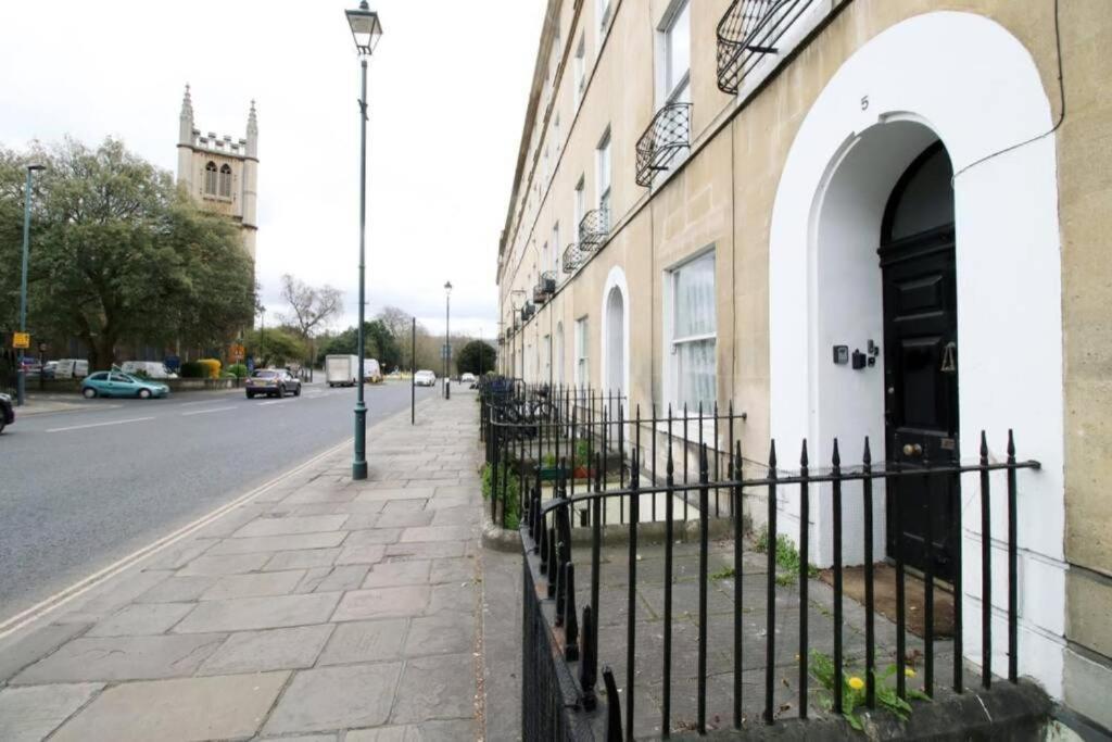 Spacious Georgian 3Bedroom Apartment- 10 Minute Walk To The River Avon, Roman Baths And Bath Abbey Μπαθ Εξωτερικό φωτογραφία